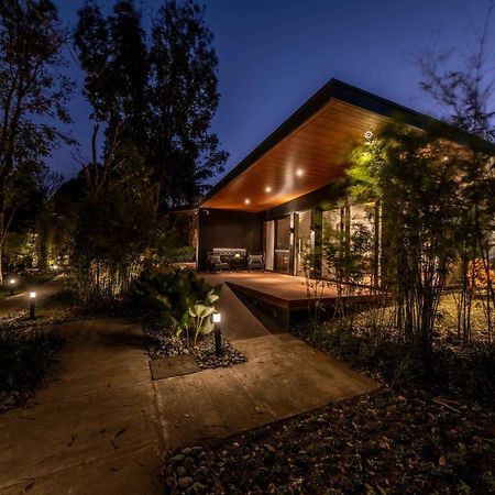 Ananda Cabin - Ezra Viniti Resort Tagaytay City Exterior photo
